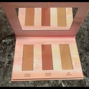 Blush and Highlighter Palette